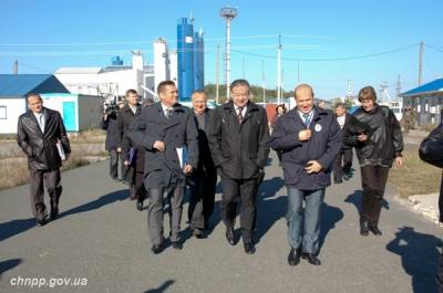 Депутаты Верховной рады Украины посетили Чернобыльскую АЭС.